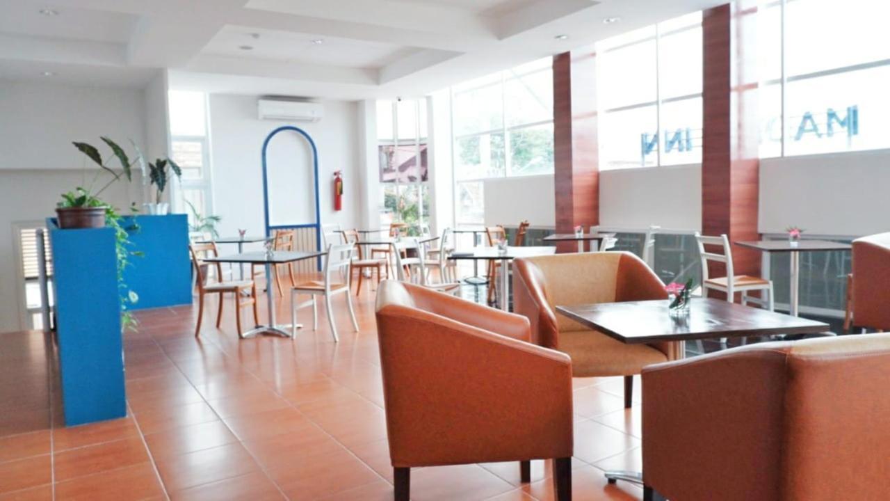 Madina Inn Yogyakarta Kültér fotó